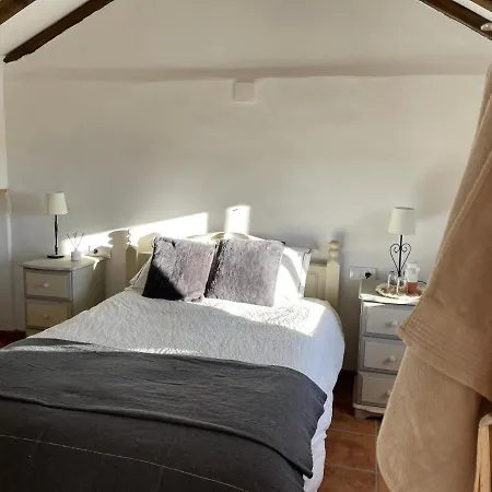 Casa Vista Al Bed & Breakfast Iznajar