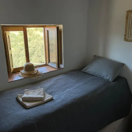 Casa Vista Al Iznajar